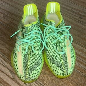 Yeezy Semi Frozen yellow